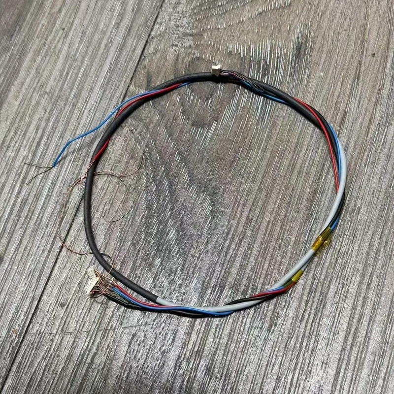 Подходит для беспроводных науш – обзор и цена Beats Headphone Solo 4